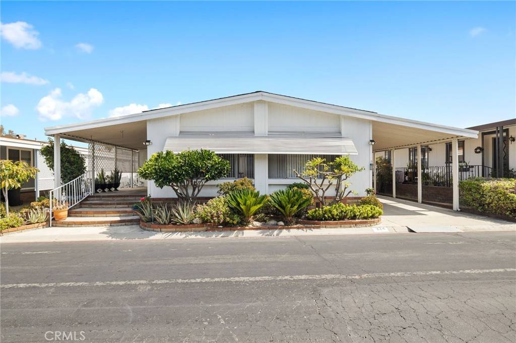 Anaheim, CA 92801,1919 W Coronet AVE #224