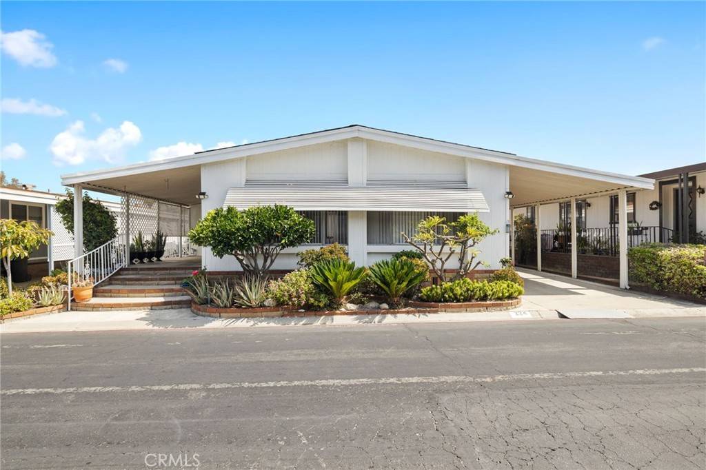 Anaheim, CA 92801,1919 W Coronet AVE #224