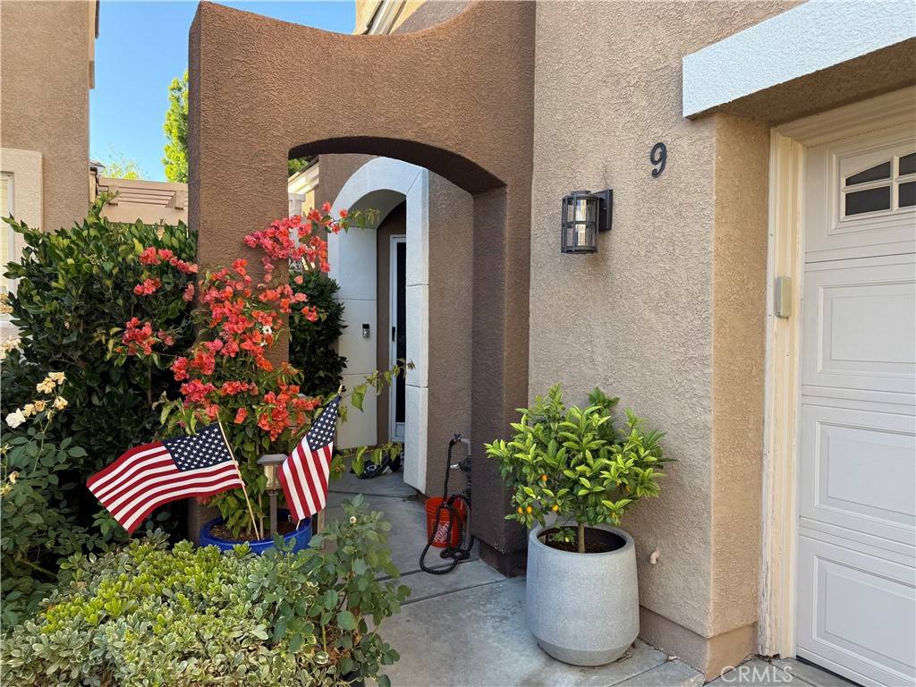 Lake Forest, CA 92610,9 Rue Brittany