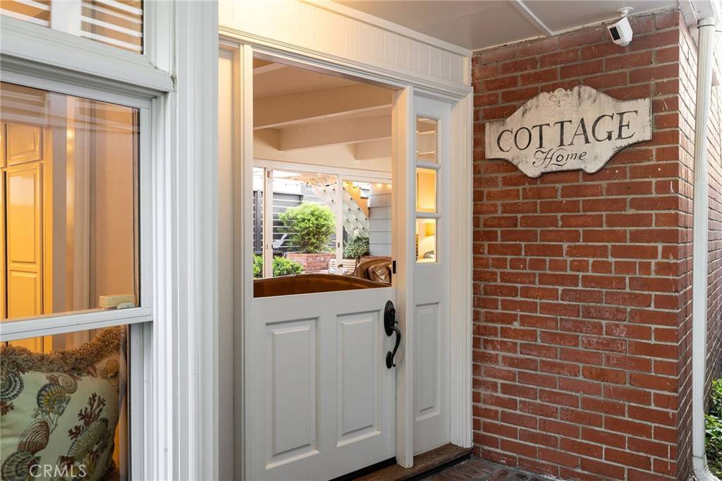 Corona Del Mar, CA 92625,305 Poinsettia AVE