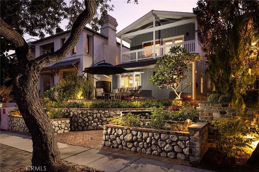Corona Del Mar, CA 92625,305 Poinsettia AVE
