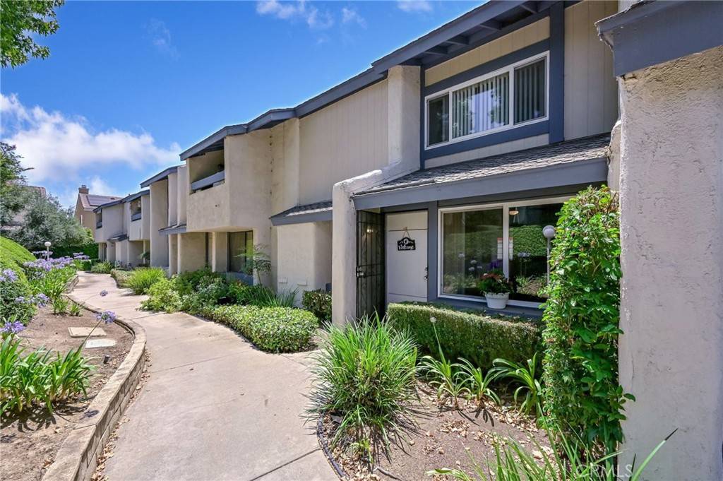 Brea, CA 92821,1585 Honeywood CT