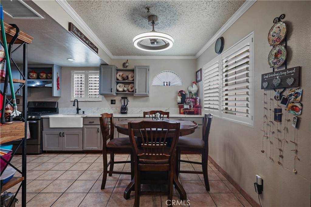 Downey, CA 90242,9317 Elm Vista DR #9