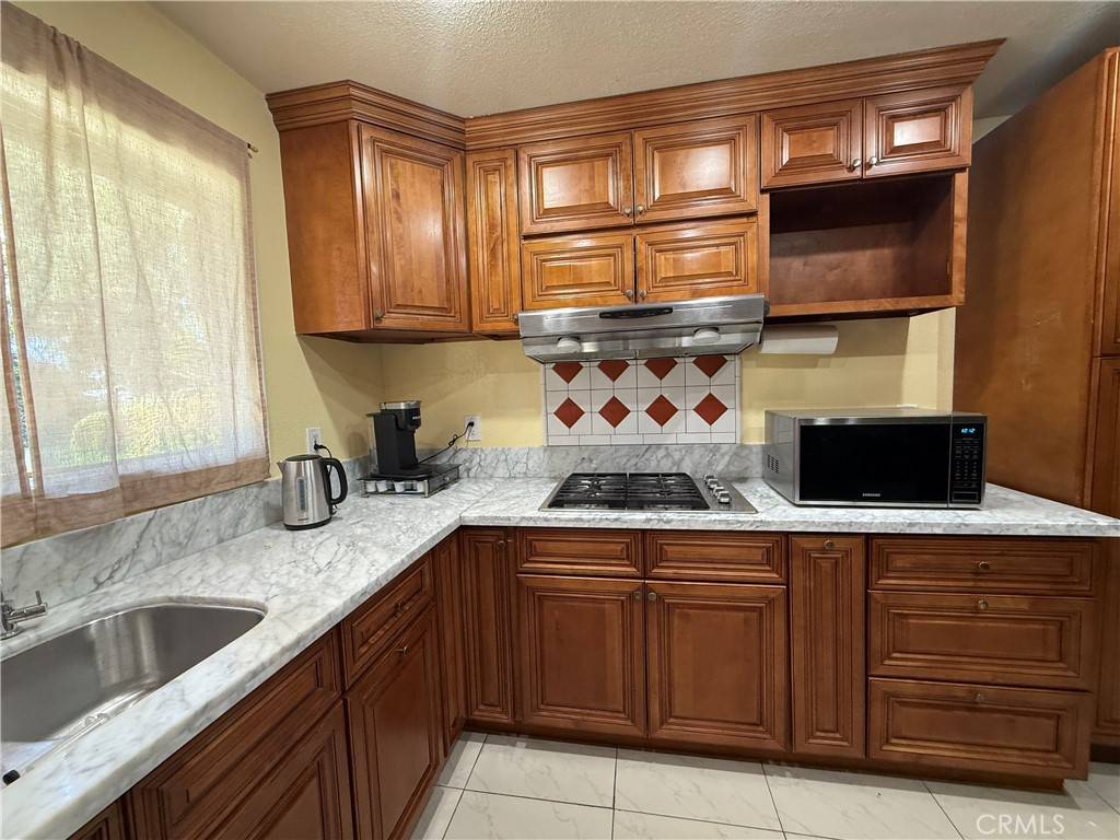 Stanton, CA 90680,11057 Dudley way