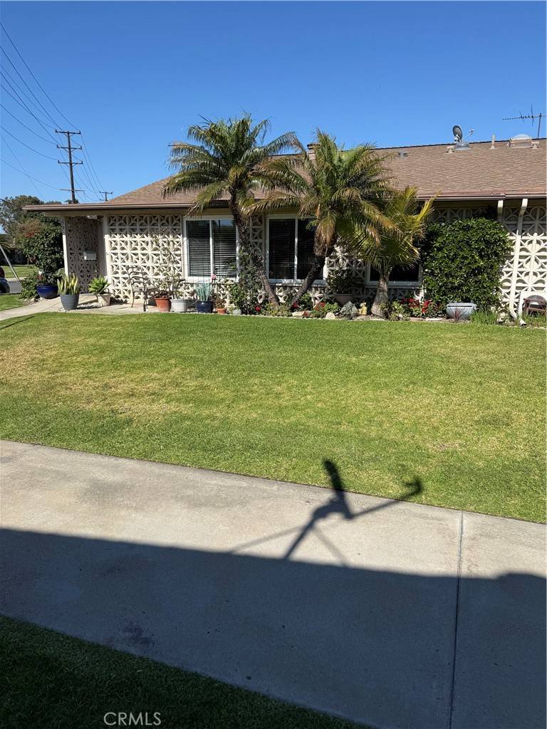 Seal Beach, CA 90740,1540 Northwood Rd.  11-270L