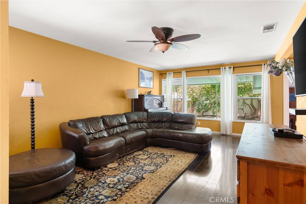 Santa Ana, CA 92706,2323 Larchmont Avenue