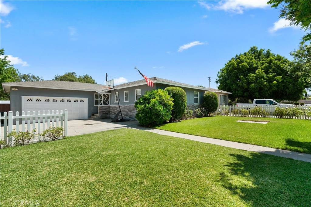 Santa Ana, CA 92706,2323 Larchmont Avenue