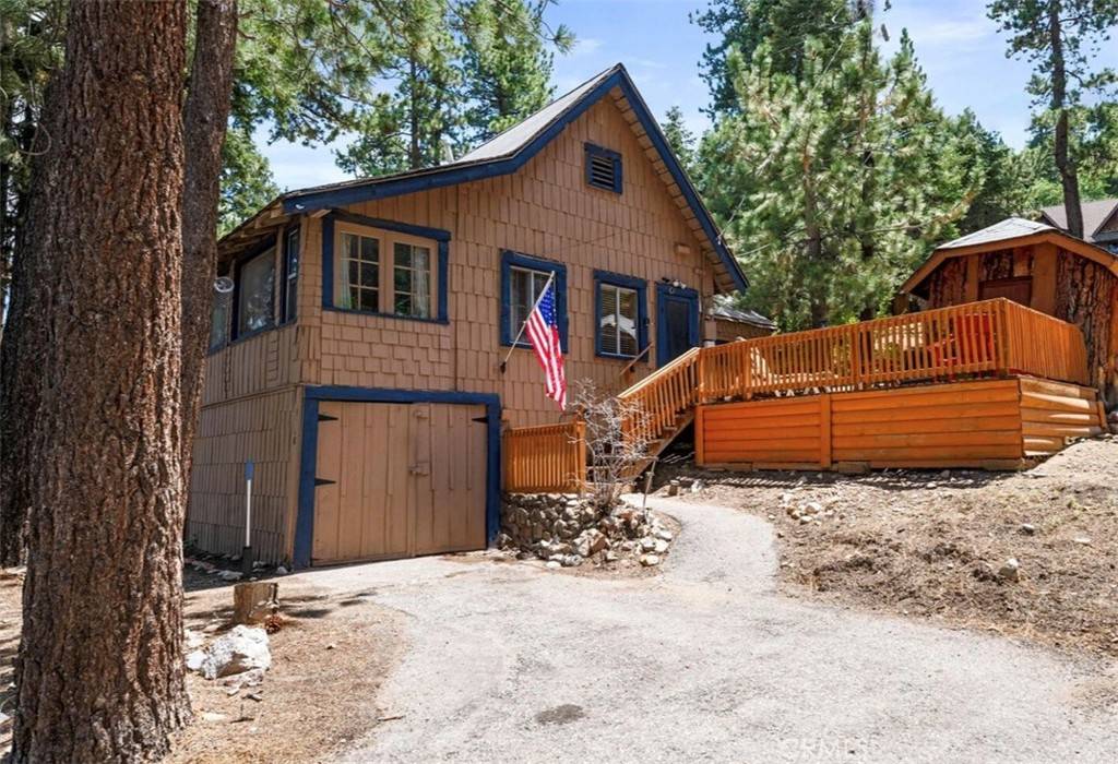 Big Bear Lake, CA 92315,1118 Clubview AVE