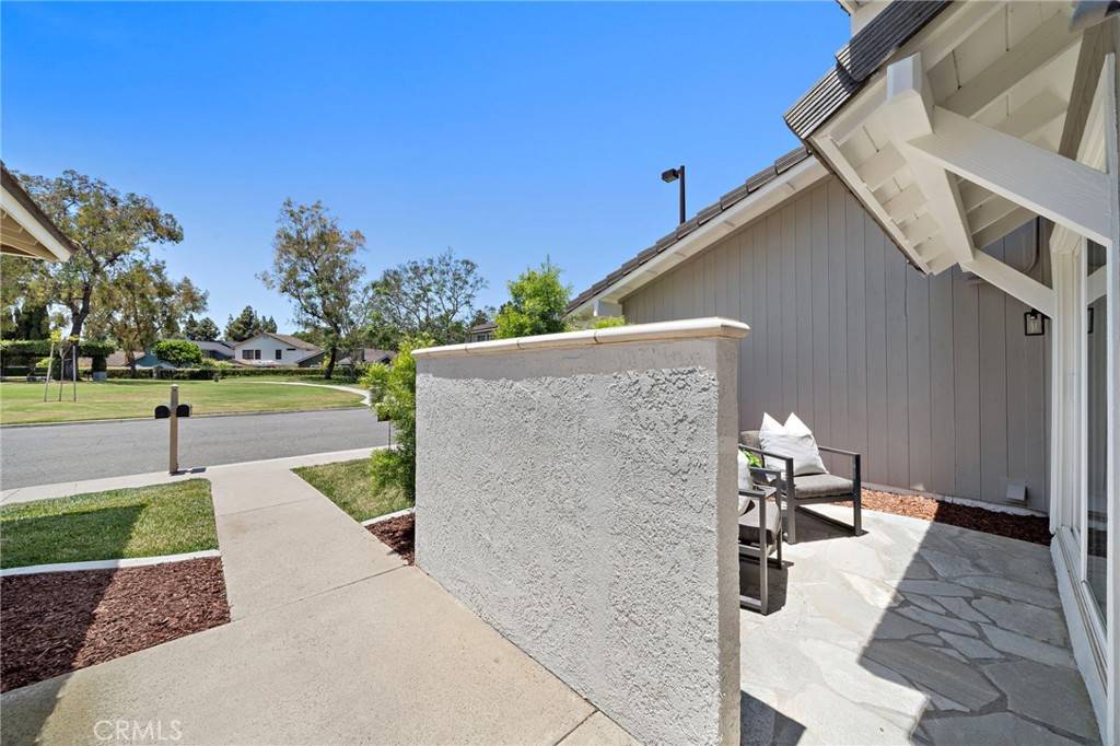 Irvine, CA 92604,16 Bluejay