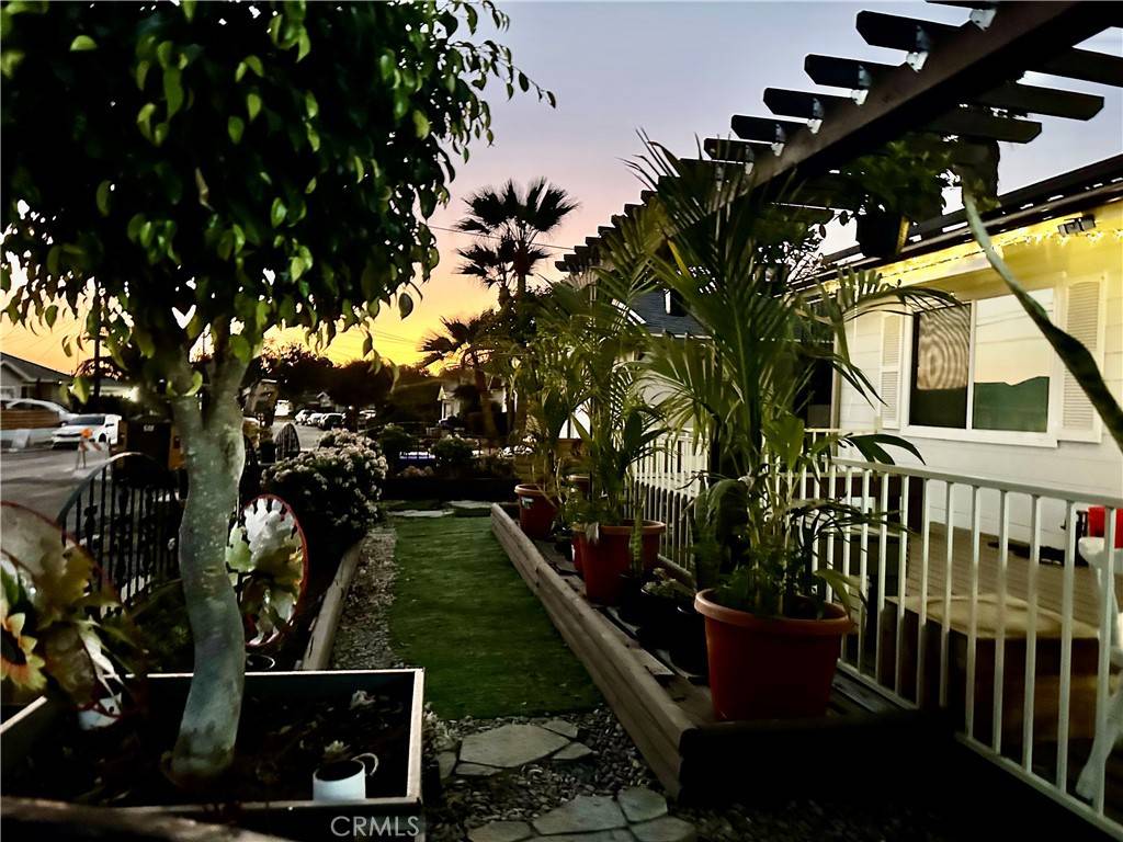 San Diego, CA 92139,6458 Hayward WAY