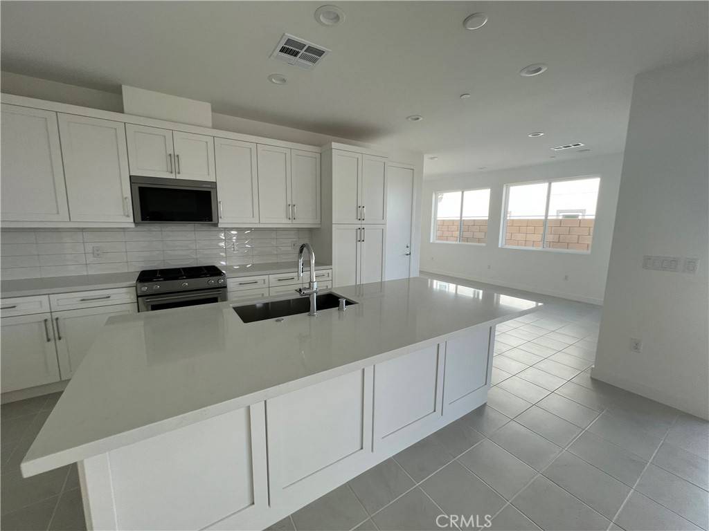 Palm Desert, CA 92211,75261 Buckley