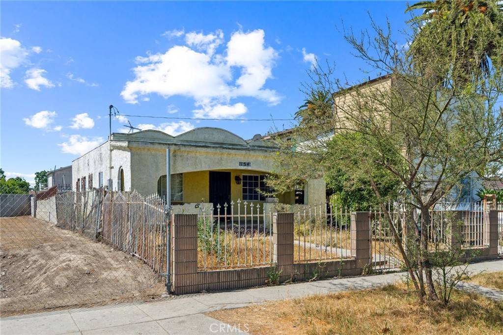 Los Angeles, CA 90003,154 W 104th ST