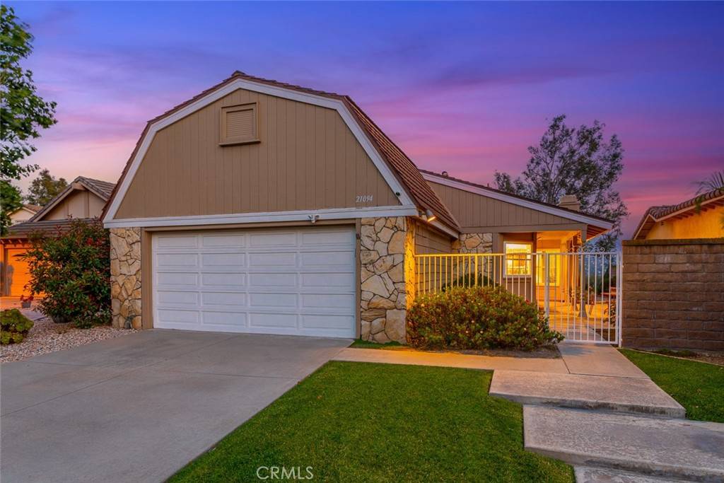 Yorba Linda, CA 92887,21094 Trailside DR