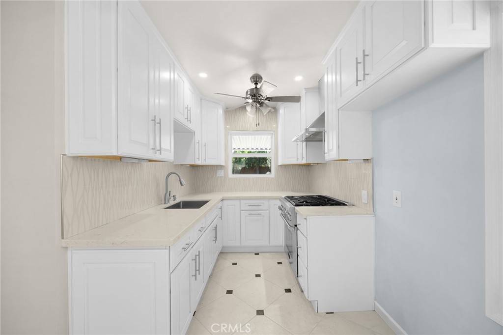Pico Rivera, CA 90660,8328 Fernadel AVE