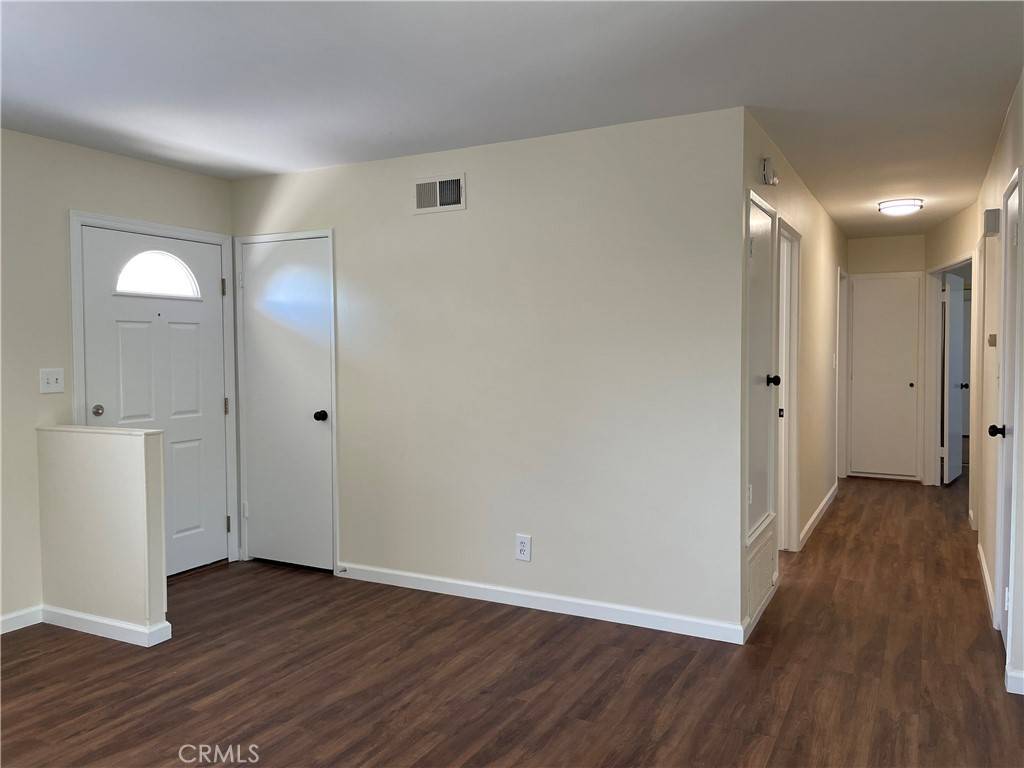 Huntington Beach, CA 92647,6331 Balmoral DR