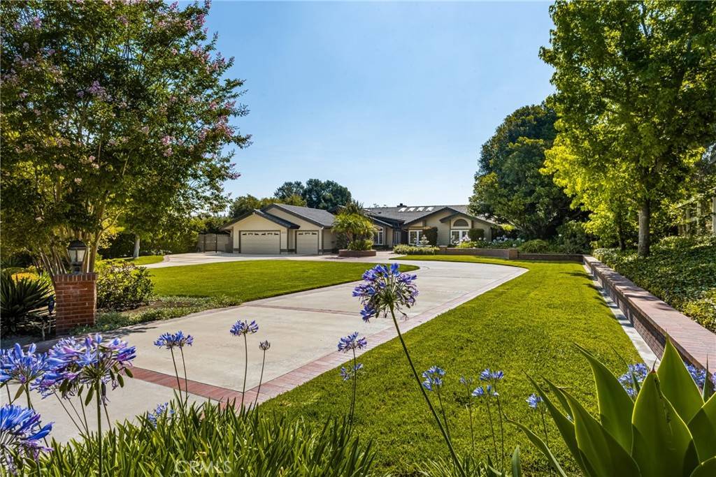 Orange, CA 92869,571 N Turnabout Rd