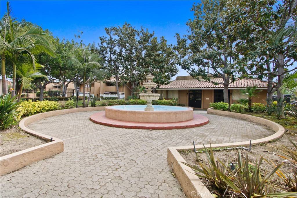 Santa Ana, CA 92707,1001 W Macarthur BLVD #20