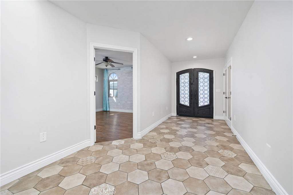 Culver City, CA 90230,11360 Segrell WAY