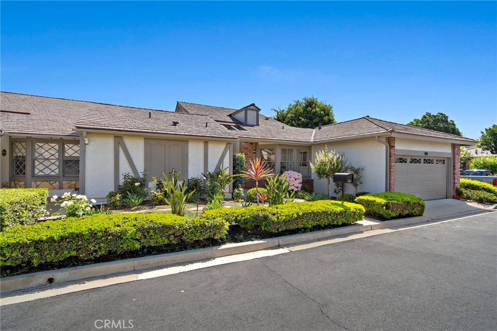 Tustin, CA 92780,1061 Regis WAY