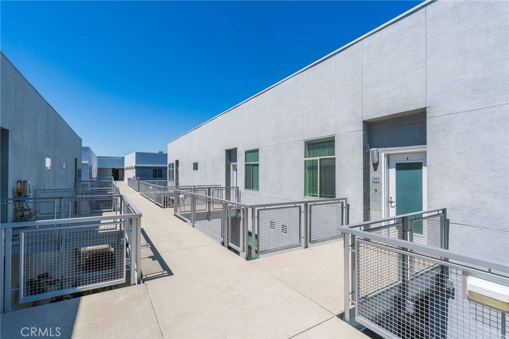 Anaheim, CA 92805,435 W Center Street #429
