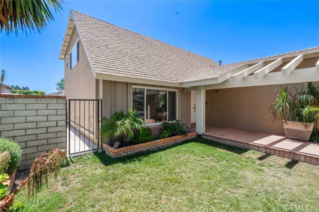 Tustin, CA 92780,14652 Devonshire AVE