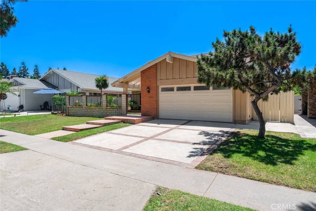 Tustin, CA 92780,14652 Devonshire AVE