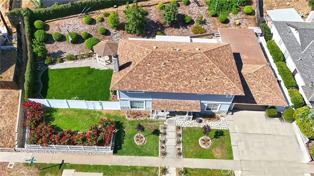 Brea, CA 92821,415 Buttonwood DR