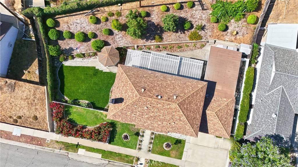 Brea, CA 92821,415 Buttonwood DR