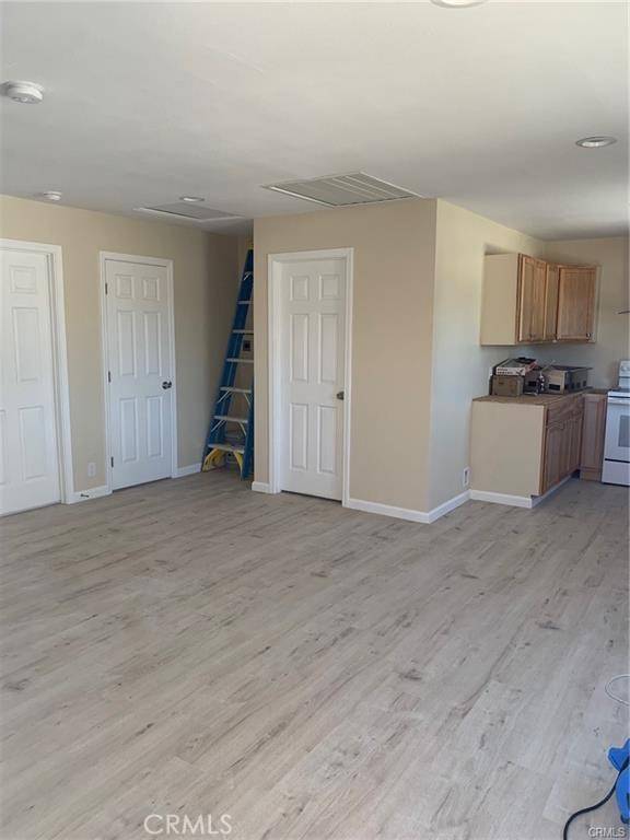 Apple Valley, CA 92307,21533 Pine Ridge AVE #2