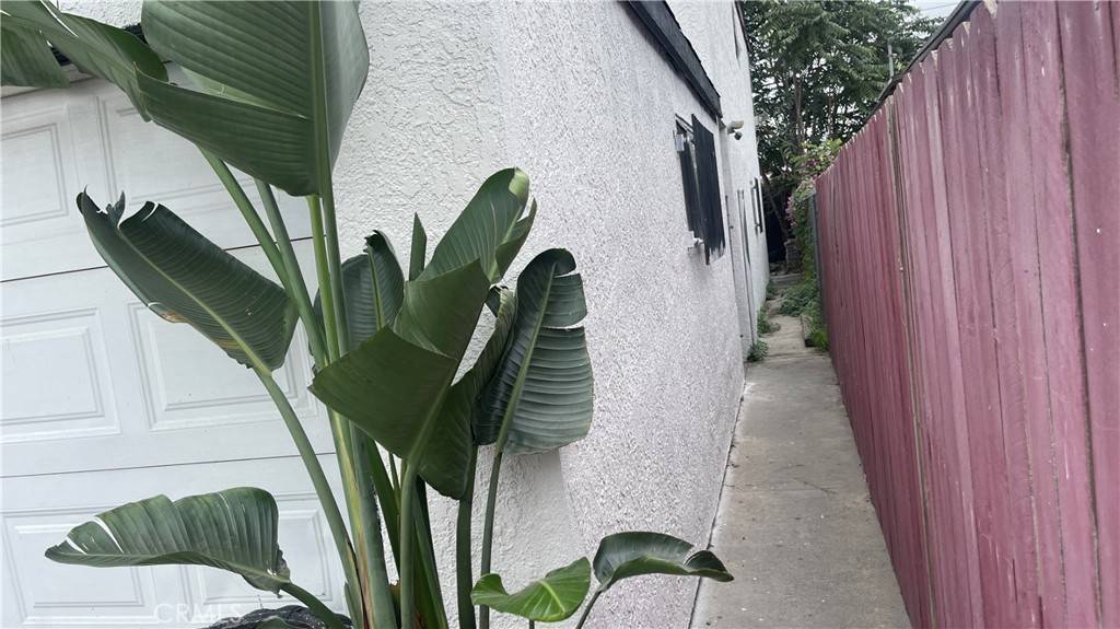 Los Angeles, CA 90002,9240 Hooper AVE