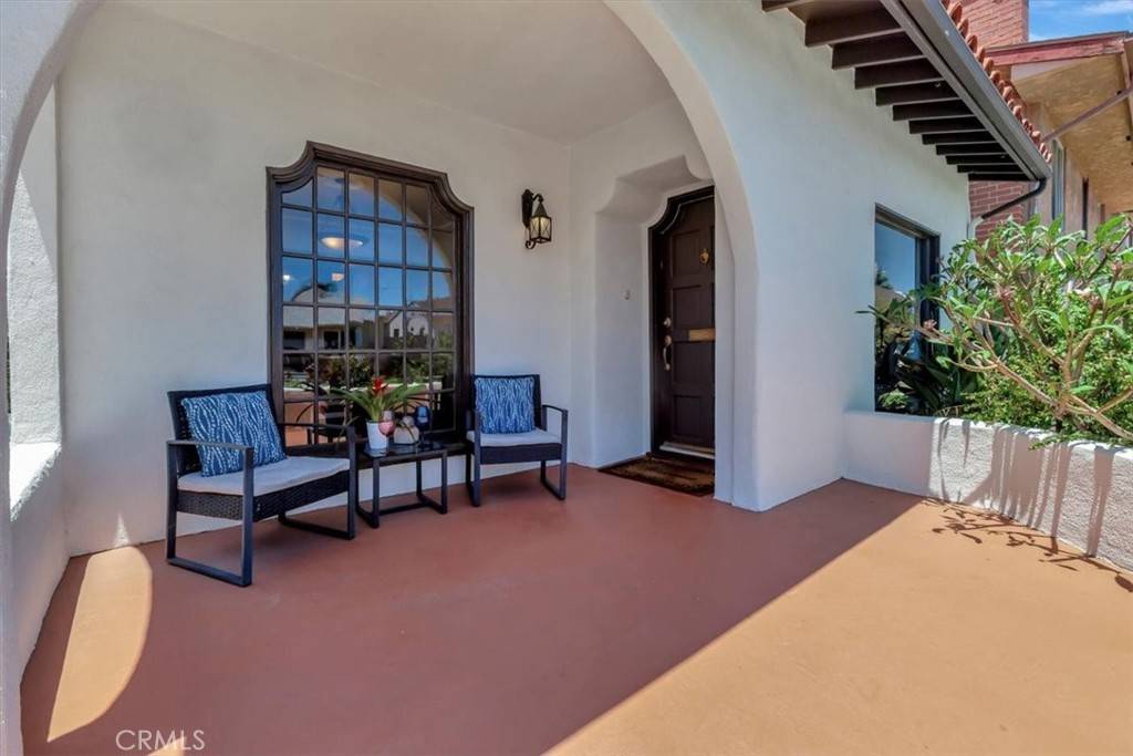 Long Beach, CA 90803,239 Nieto AVE