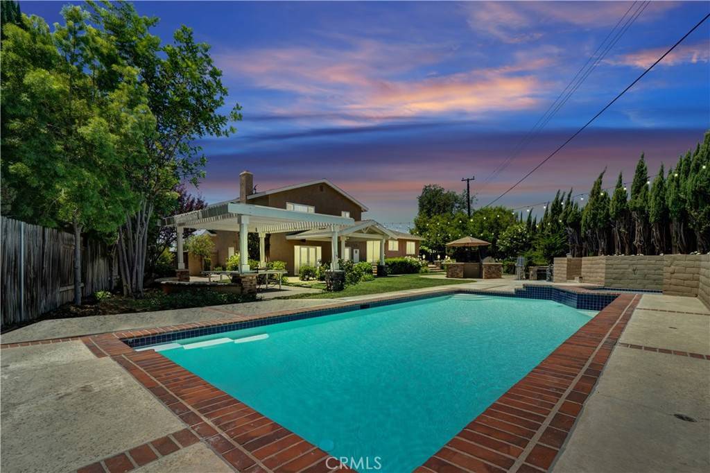 Orange, CA 92867,2835 E Chestnut AVE