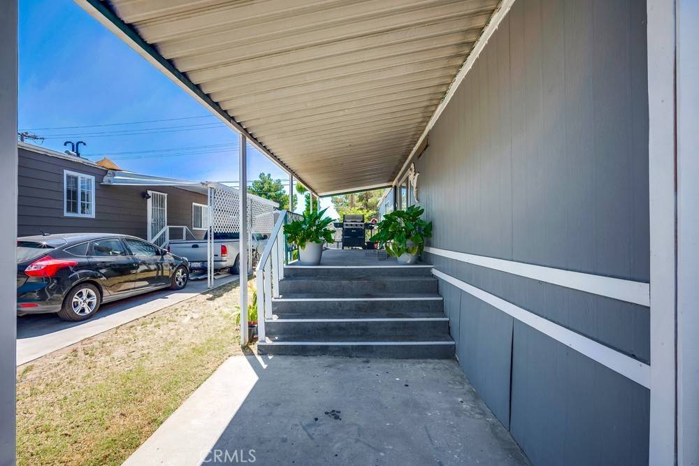 Fontana, CA 92335,17400 Valley Blvd #50