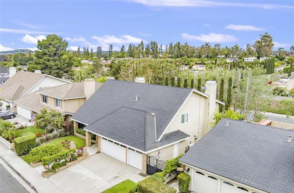 Laguna Hills, CA 92653,25211 Barents