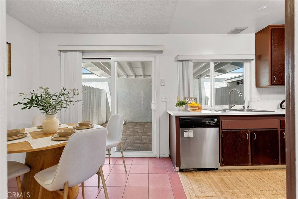 Garden Grove, CA 92844,8515 Edgebrook DR