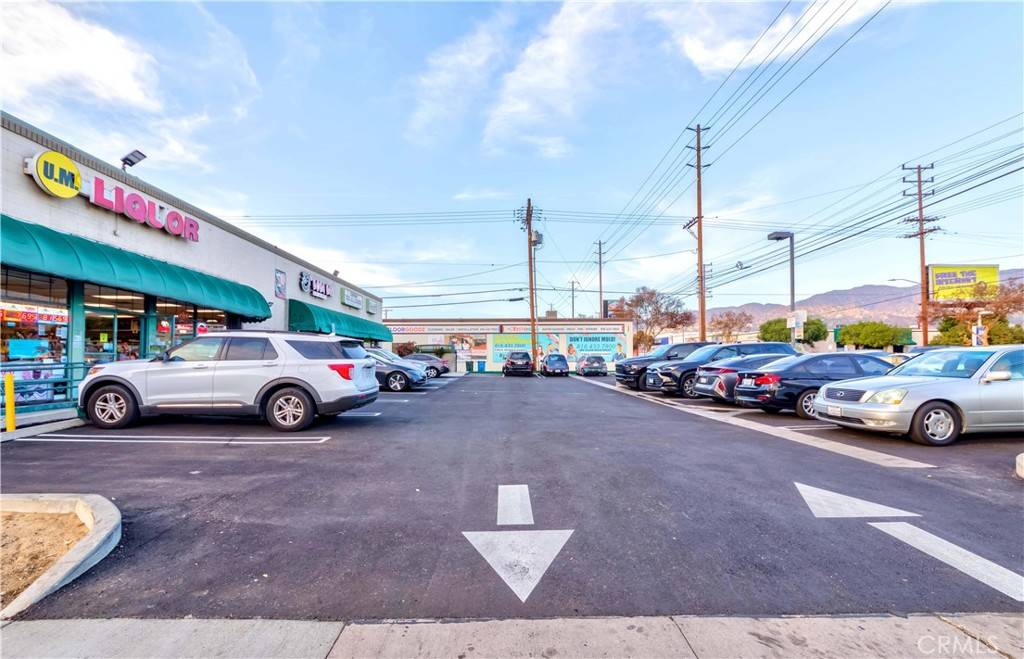 Burbank, CA 91502,401 N Victory BLVD