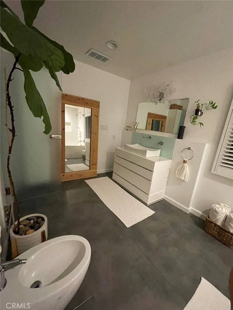 Long Beach, CA 90804,709 Havana AVE