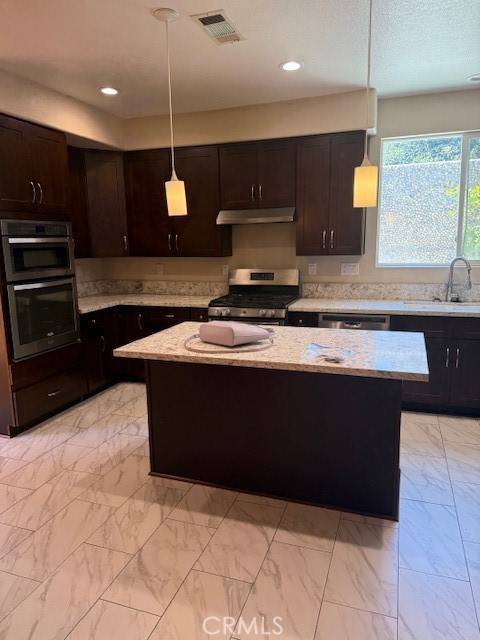 Placentia, CA 92870,330 E Concord WAY