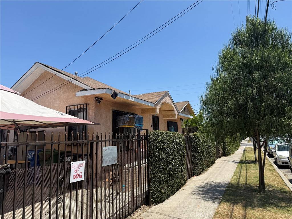 Los Angeles, CA 90059,1569 E 109th ST