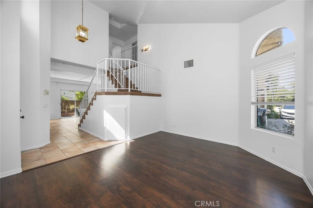 Reseda, CA 91335,7527 Tampa AVE #1