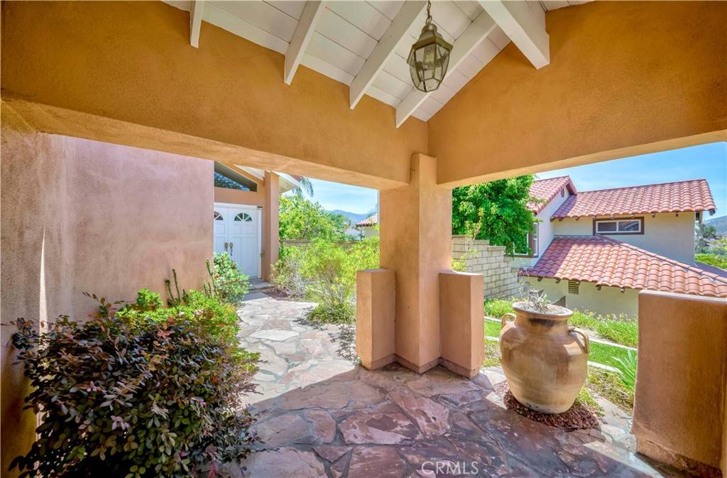 Yorba Linda, CA 92887,5560 Via Cantada