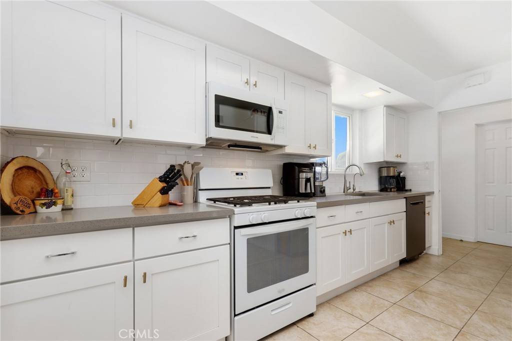 La Mirada, CA 90638,13708 El Espejo RD