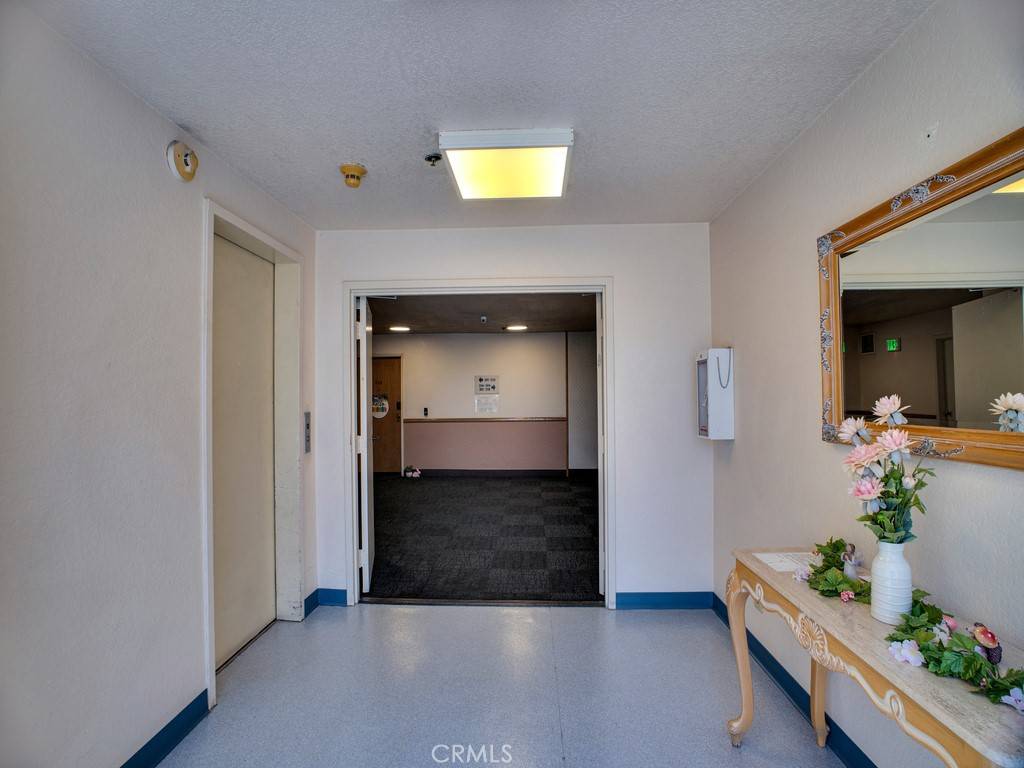 Downey, CA 90241,11410 Dolan AVE #328