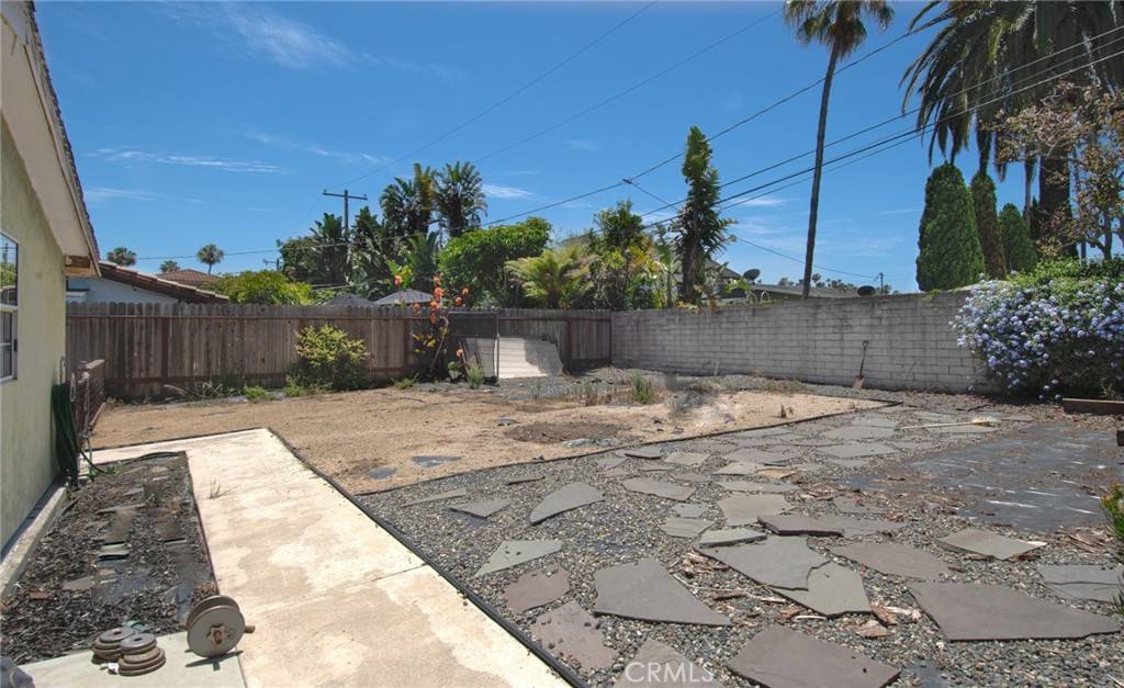 Costa Mesa, CA 92627,267 E 16th ST