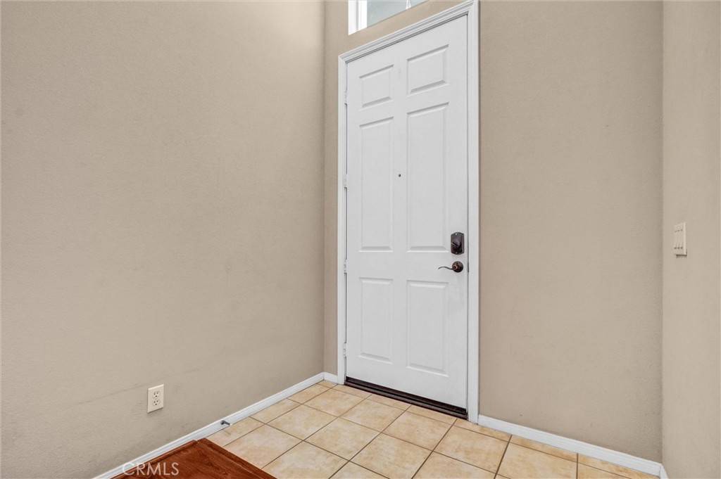 Fullerton, CA 92833,2019 Arnold WAY