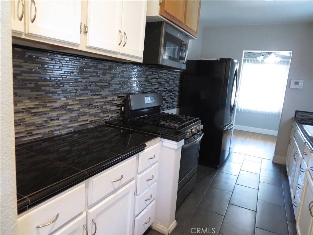 Corona, CA 92882,905 Wakefield AVE