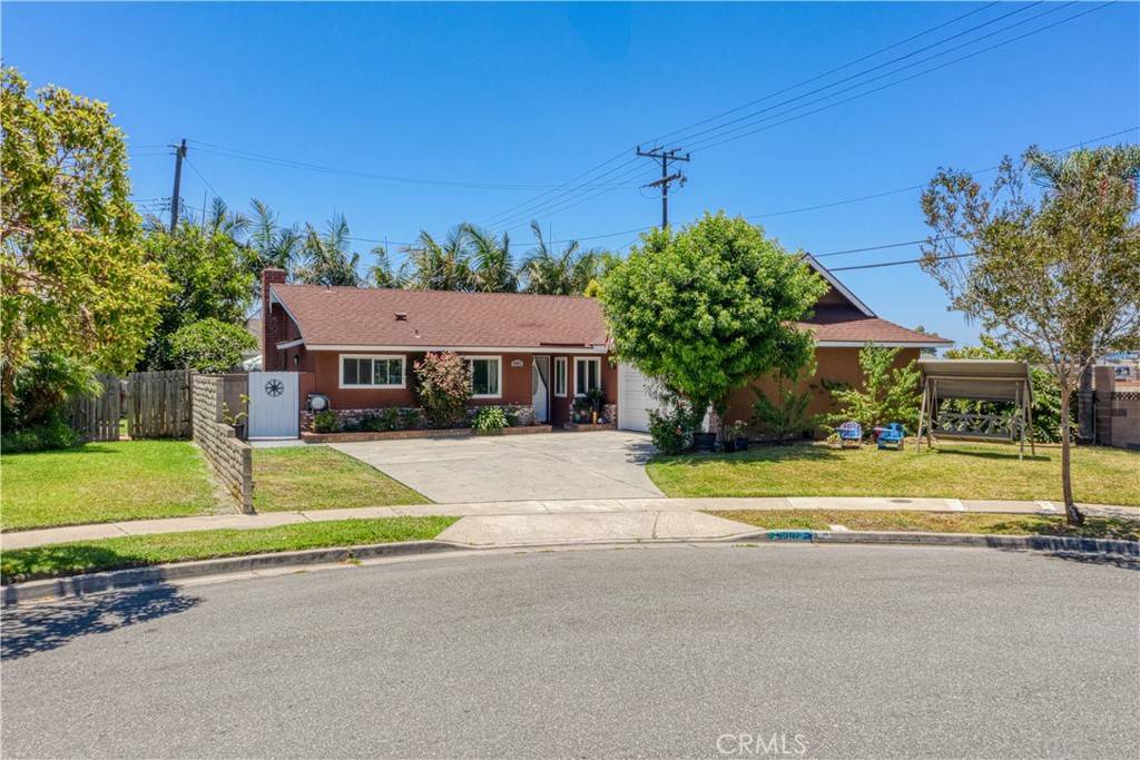 Huntington Beach, CA 92647,6002 Calvin CIR