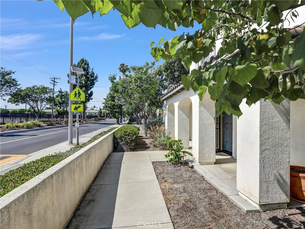 Paramount, CA 90723,15542 Orange AVE