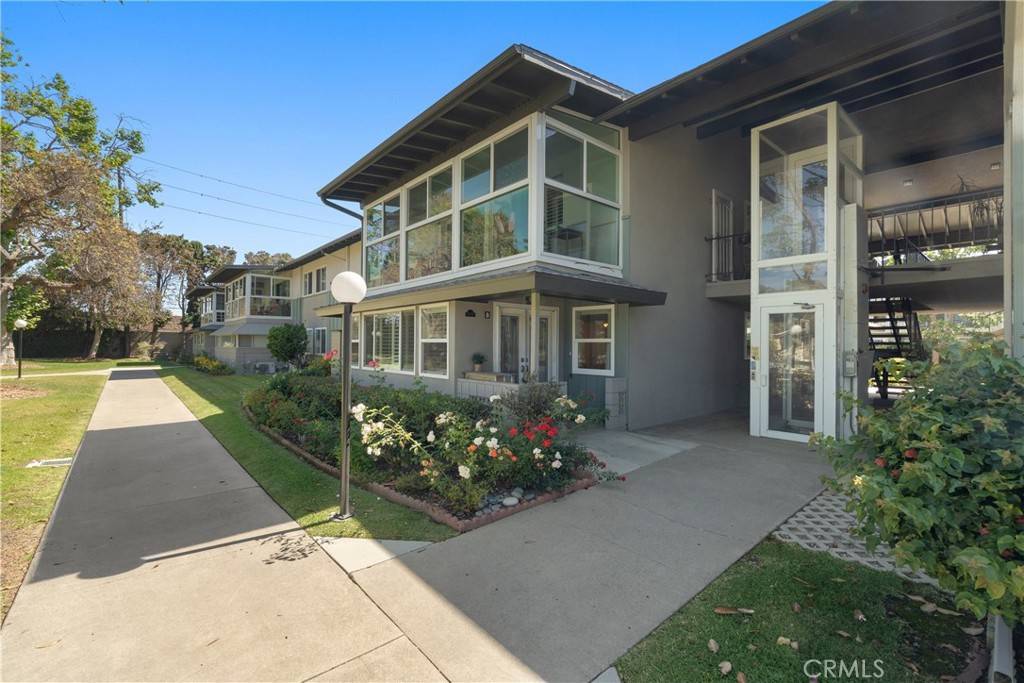 Seal Beach, CA 90740,1881 St. Johns #37B