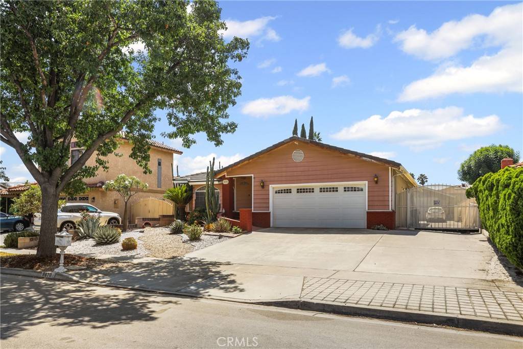 Fontana, CA 92335,8870 Blanchard AVE